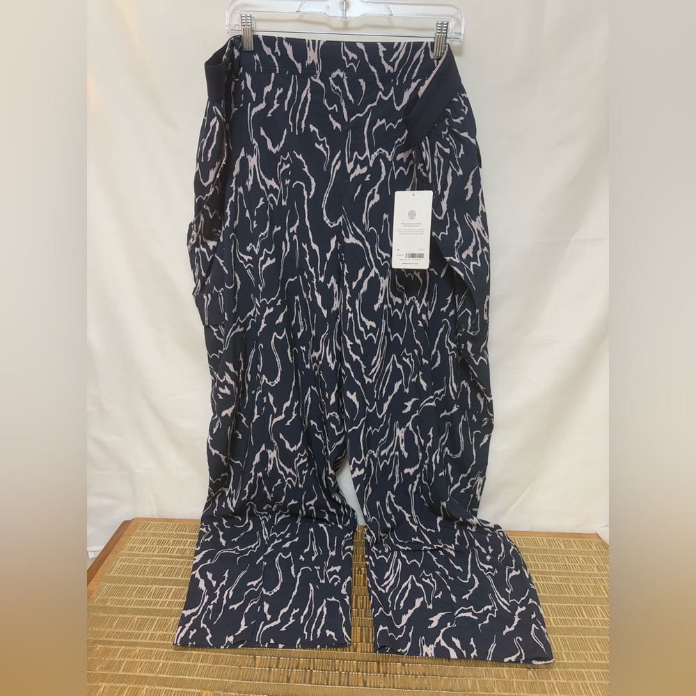 NWT Athleta Vienna Cargo Pant Size 26